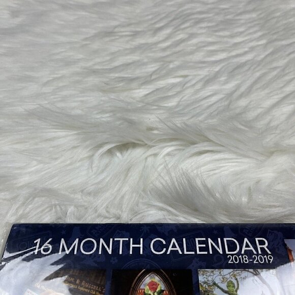 NEW Walt Disney World 2018-2019 16 Month Photo Wall Calendar Collectible Mickey - Picture 6 of 10